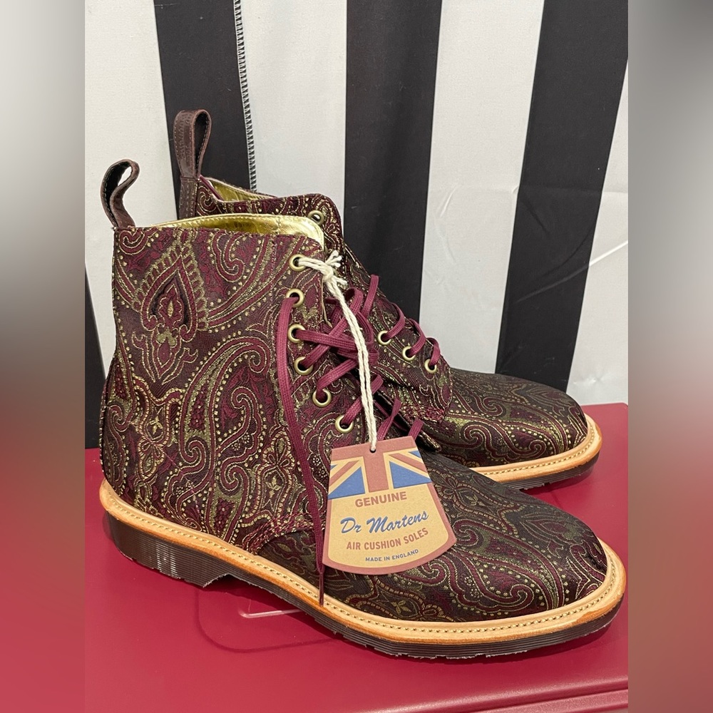Dr. Marten’s Beckett Cherry red paisley NEW
